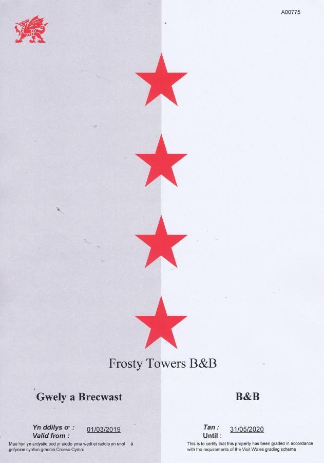 לינה וארוחת בוקר חלנדודנו Frosty Towers מראה חיצוני תמונה